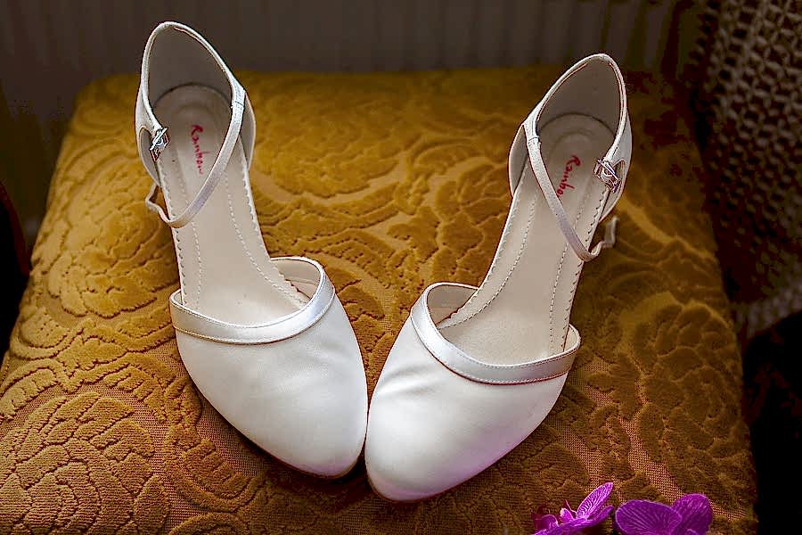 fine art düğün ayakkabısı fotoğrafı