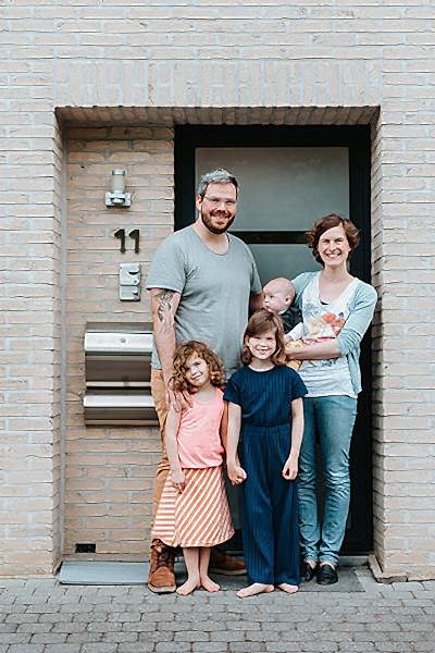 Karantinada kapı önü portreleri